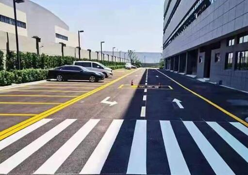 蘇州廠區(qū)道路劃線，企業(yè)廠區(qū)道路畫線公司？指定單位飛揚(yáng)市政