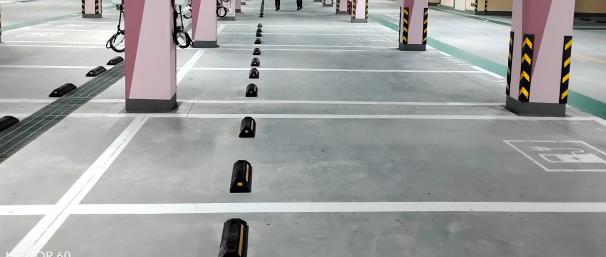 合肥車位劃線解析，地下車庫減速帶設(shè)置原則？