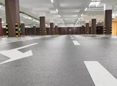 工廠磨石地坪施工難題不用愁，專(zhuān)業(yè)設(shè)備團(tuán)隊(duì)來(lái)解憂(yōu)